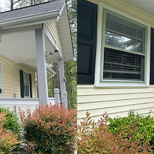 House-Washing-in-Smith-Mountain-Lake-VA-by-Gunk-B-Gone-Pro-Wash-Trusted-Local-Experts 0